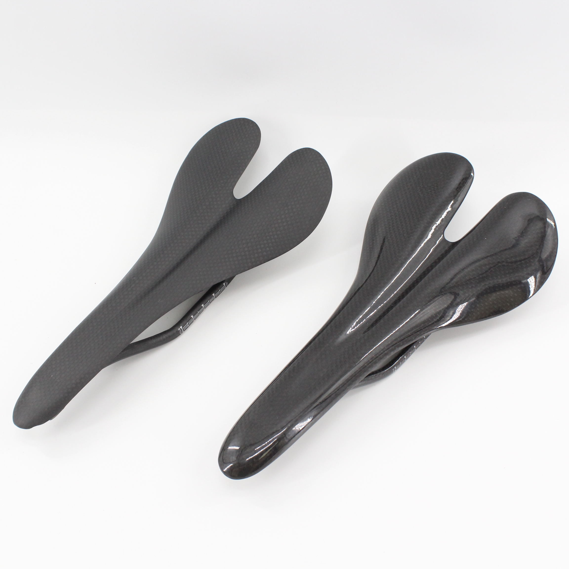 Black Mountain Bike Gloss Matt - đánh giá và giá Mountain Biking Logo